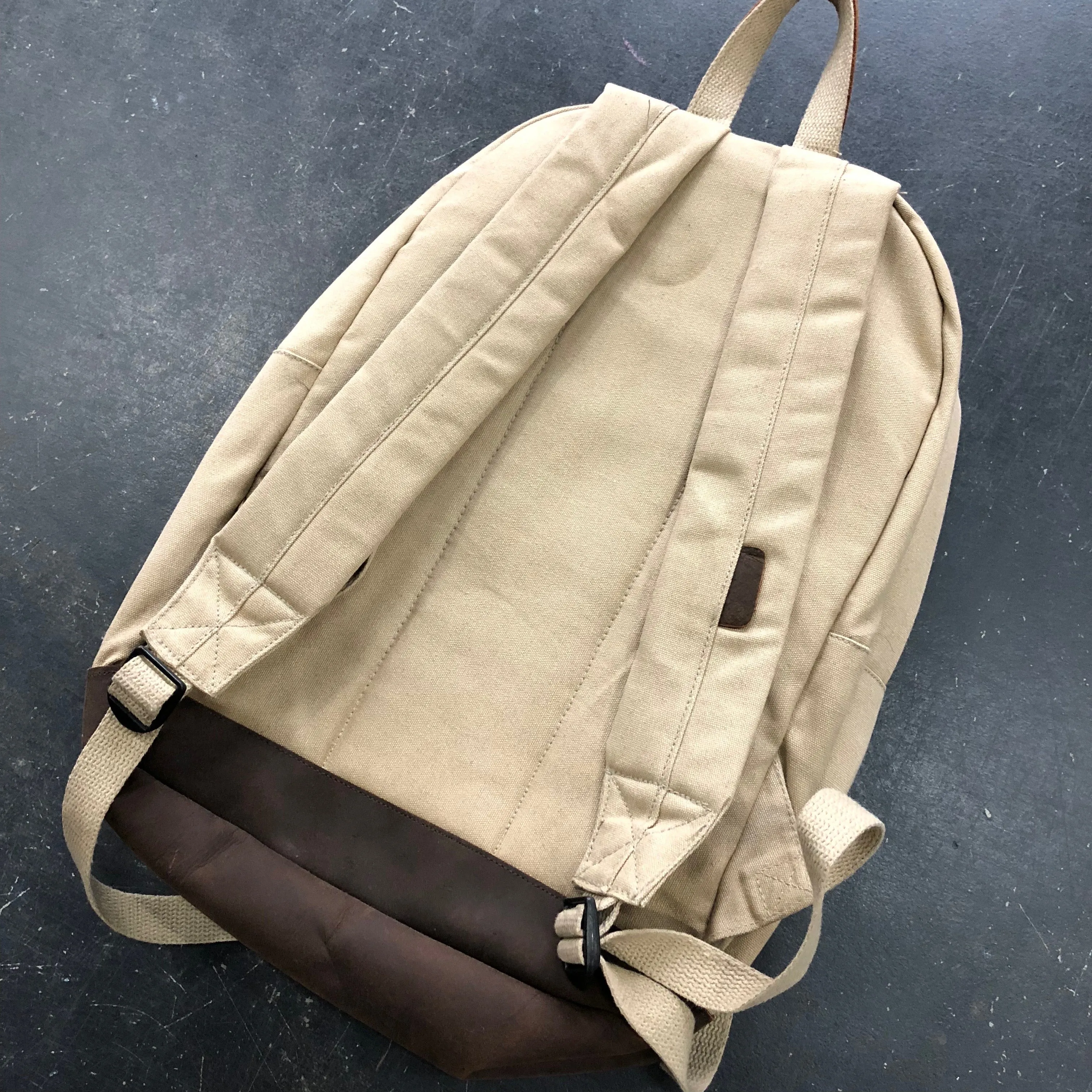 561 Backpack Classic Khaki