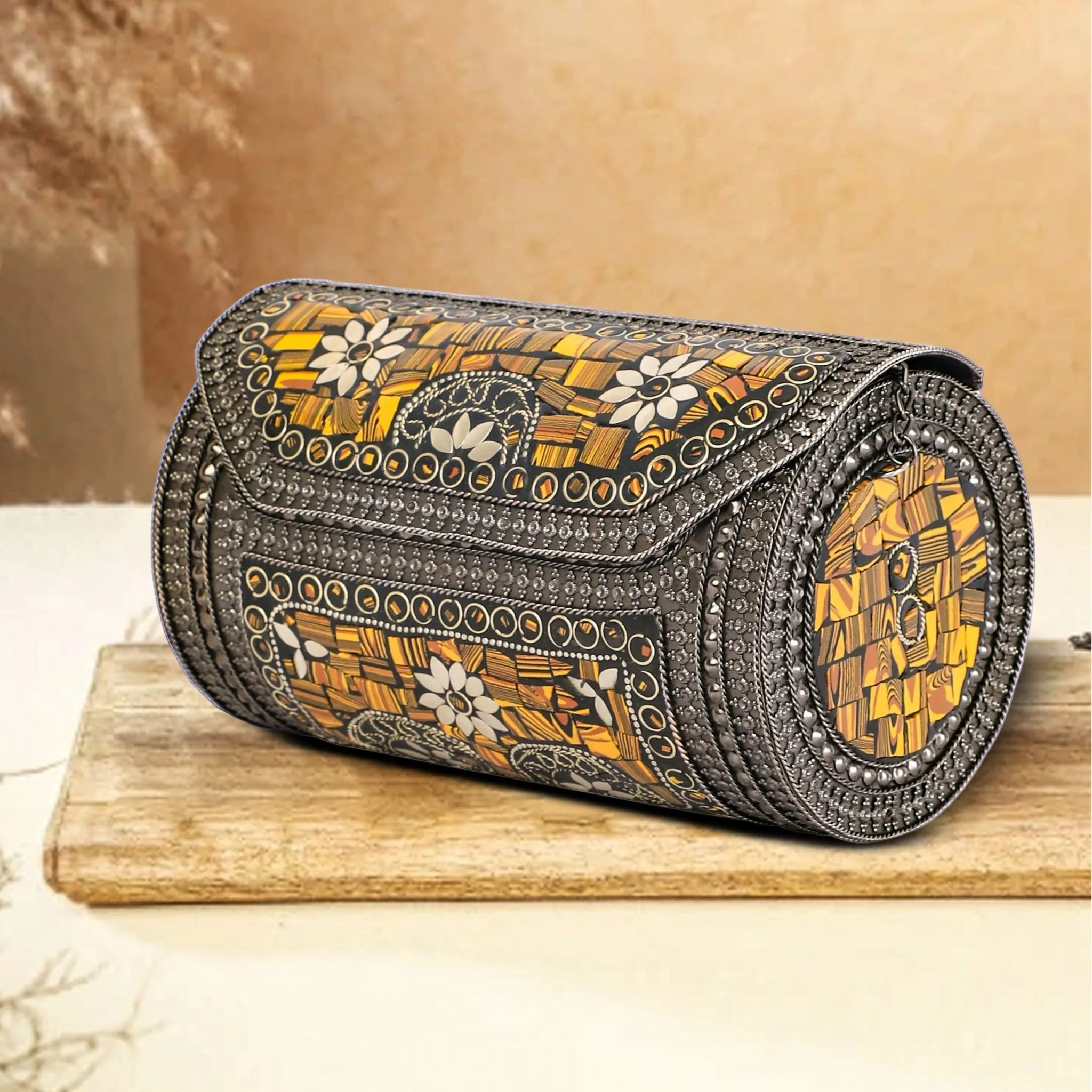 Bohemian Papillon Metal Clutch | Grey