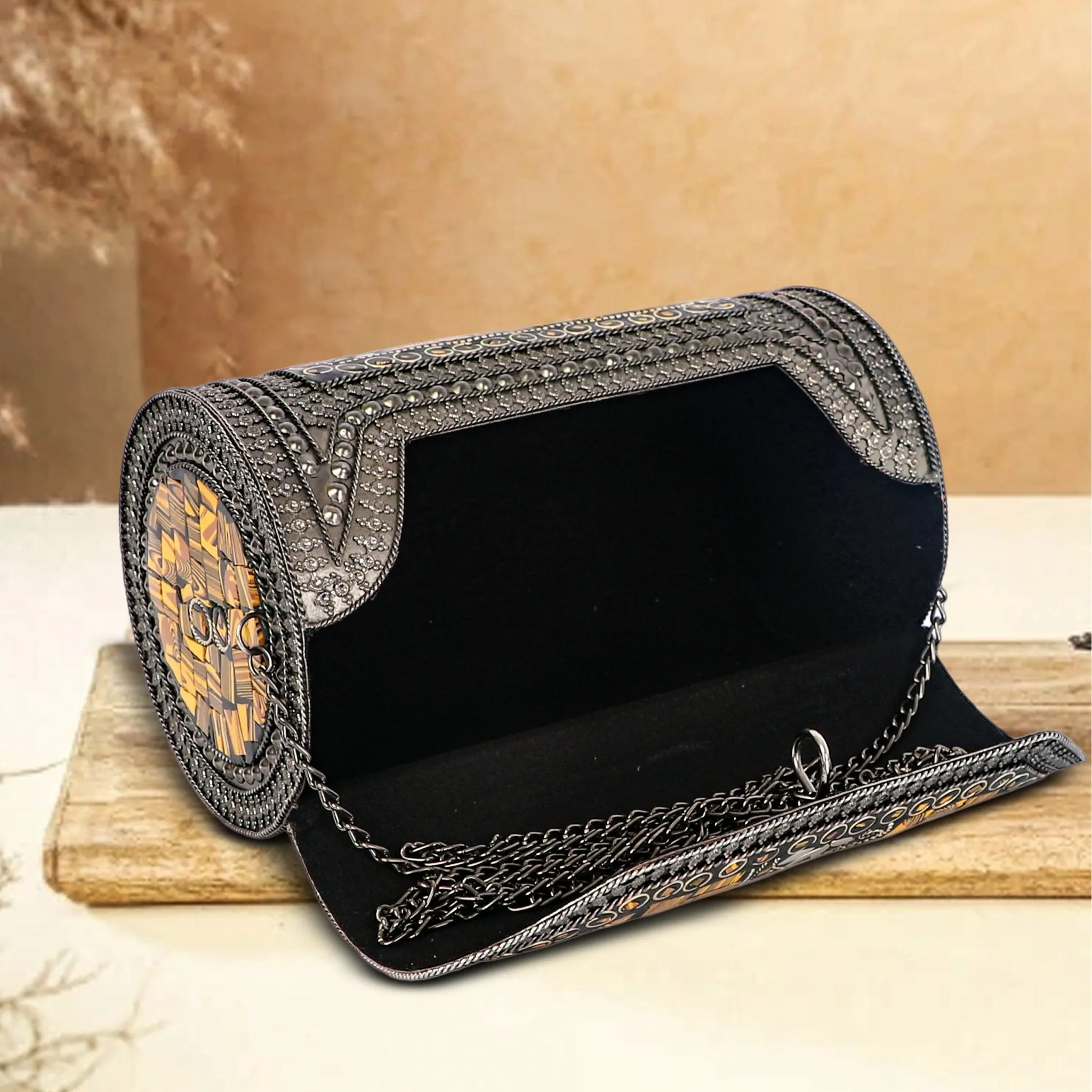 Bohemian Papillon Metal Clutch | Grey