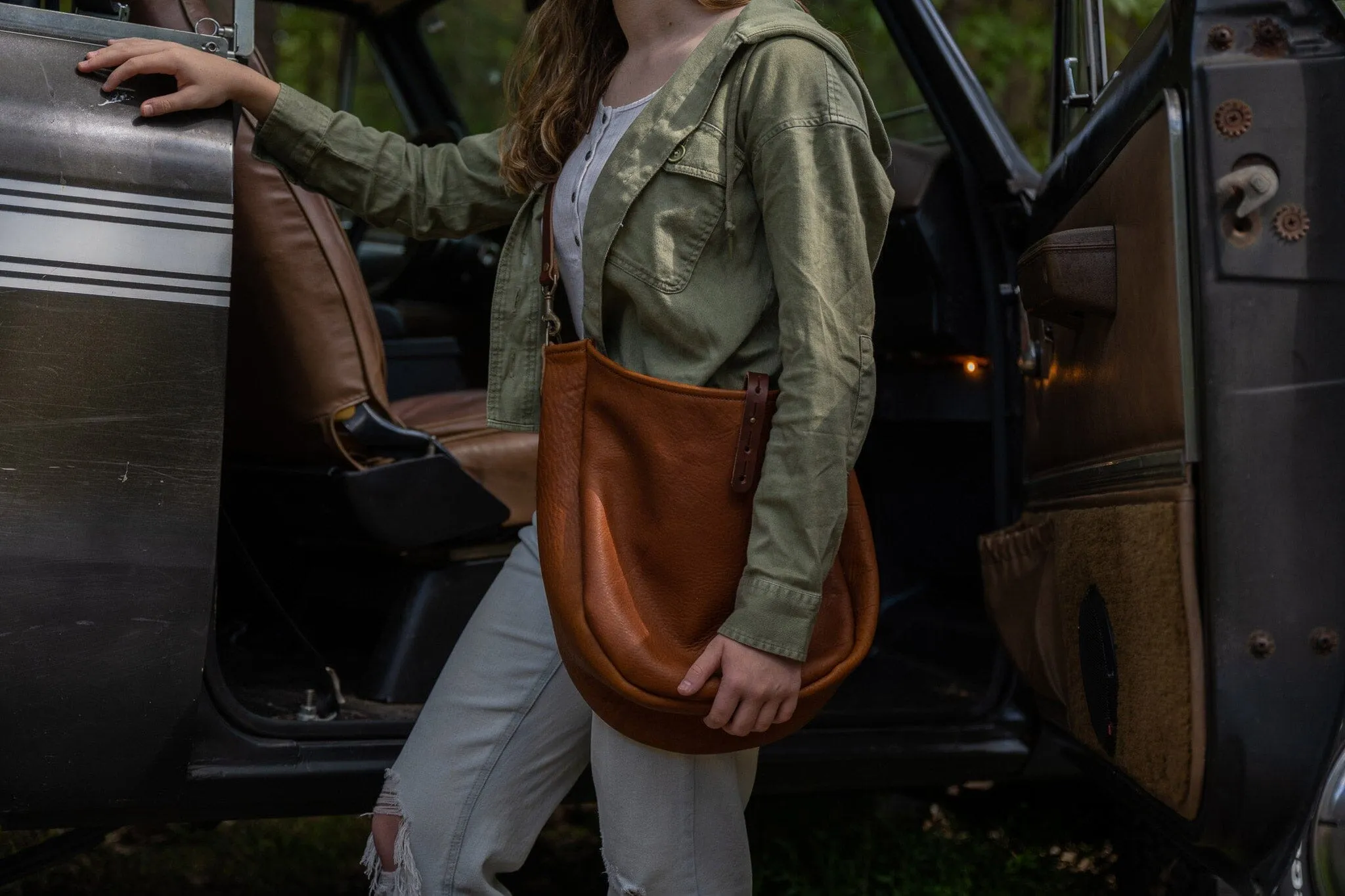 CELESTE LEATHER HOBO BAG - LARGE - NATURAL VEG TAN