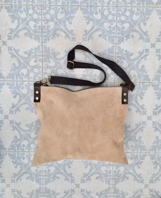 Cross body bag. BOHO suede leather bag in gray. Messenger bag in soft  genuine suede leather. Crossbody bag in gray suede.