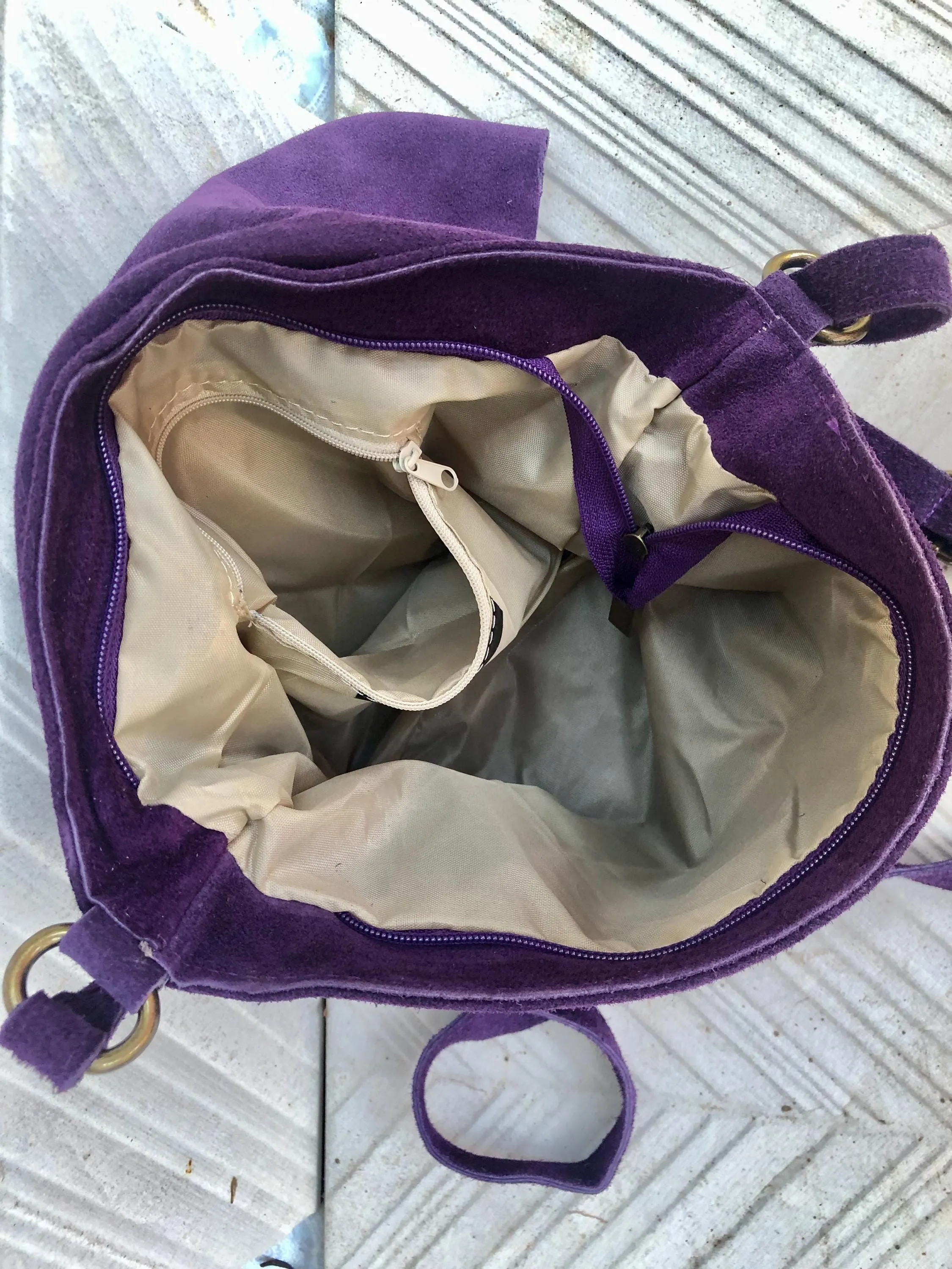 Suede bag in PURPLE. Soft genuine suede leather shoulder / messenger bag.Aubergine suede purse. Eggplant color suede crossbody.Flap   zipper