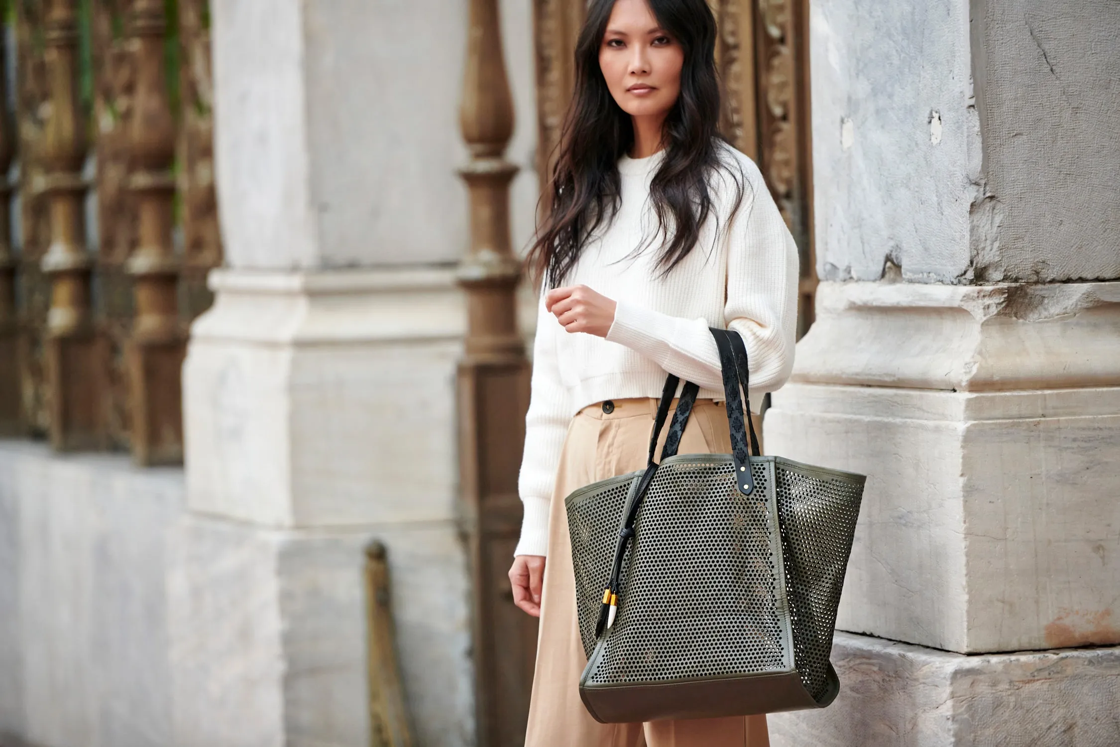 Taunton Tote - Olive Super Perf