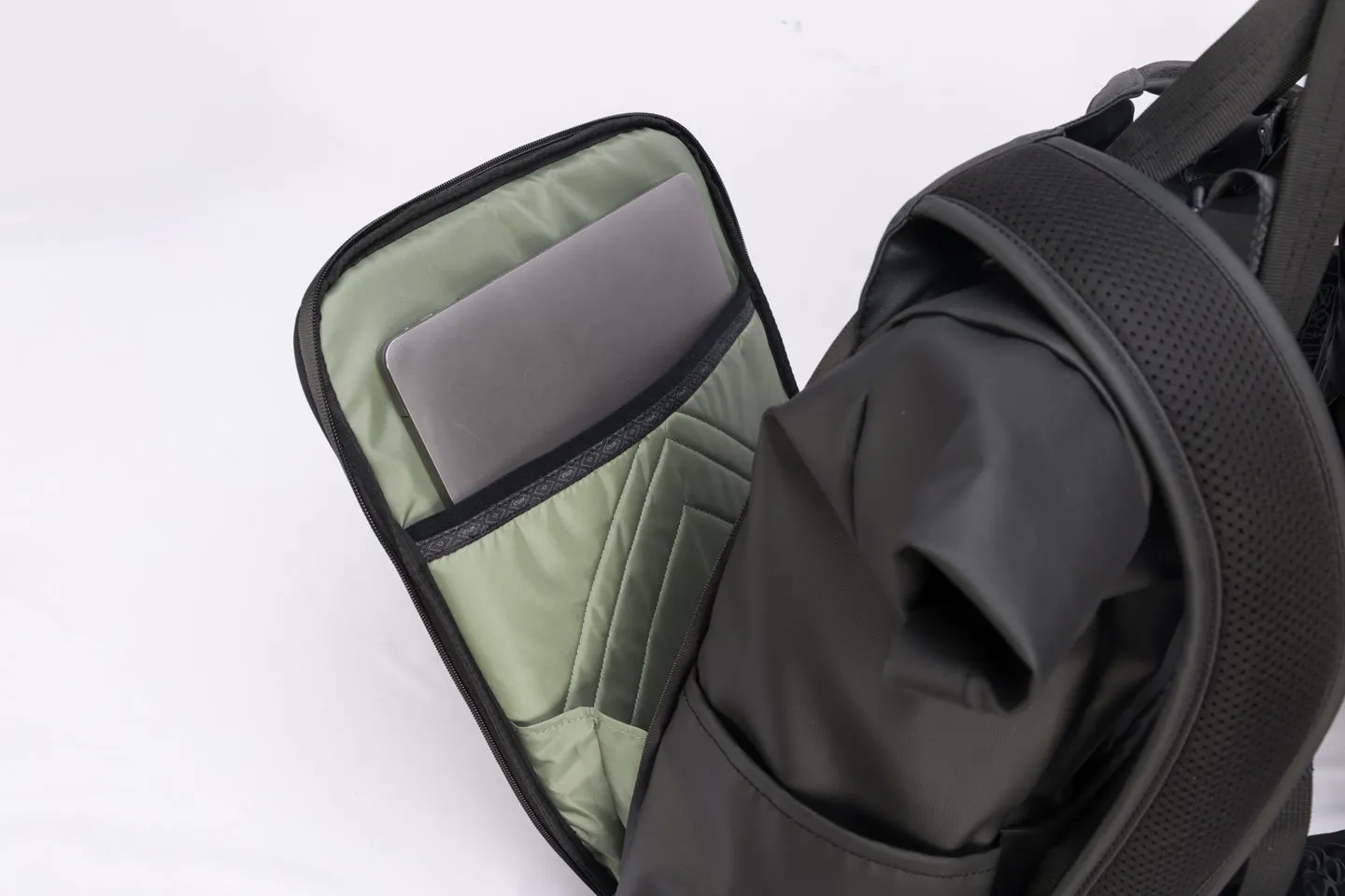 Watershed-Wanderer Outdoor Backpack (32L)